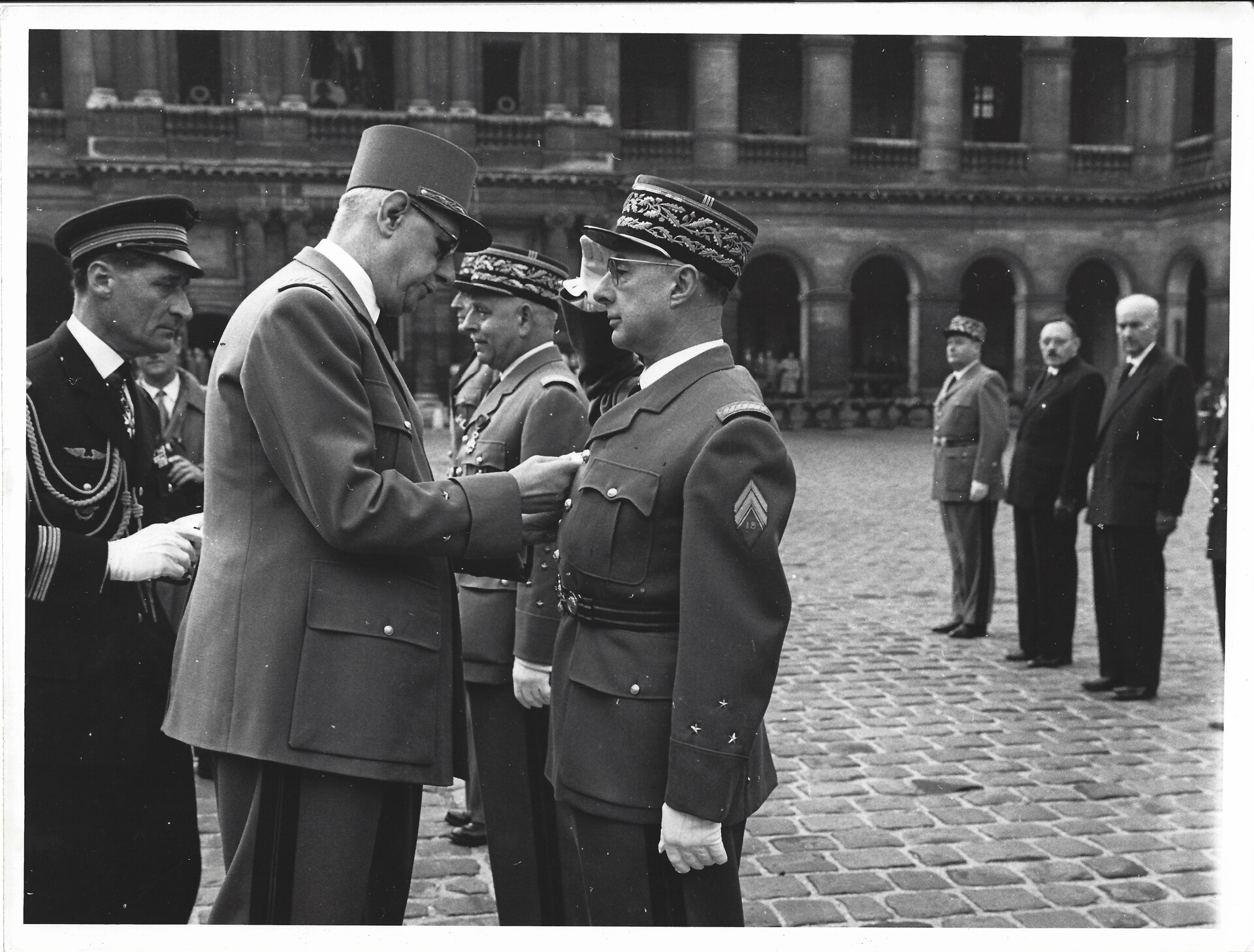 Charles Ailleret et le général de Gaulle